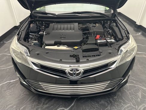 Used 2014 Toyota Avalon XLE Touring FWD image 29