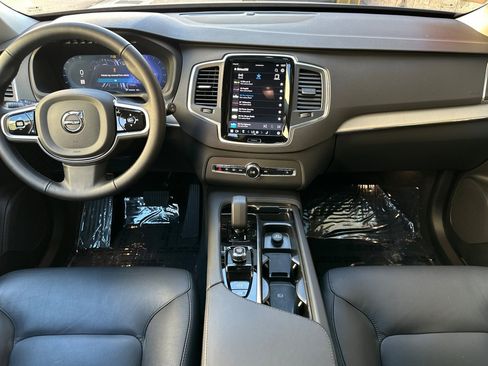 Certified 2025 Volvo XC90 B5 Core w/ Protection Package Premier image 14