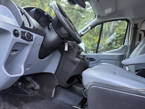 Used 2019 Ford Transit 250 148 Low Roof RWD image 23