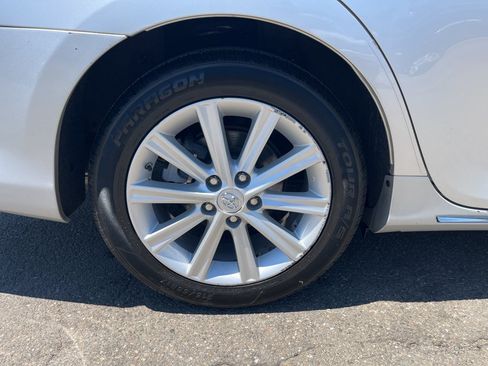 Used 2014 Toyota Camry XLE w/ Convenience Package FWD image 20