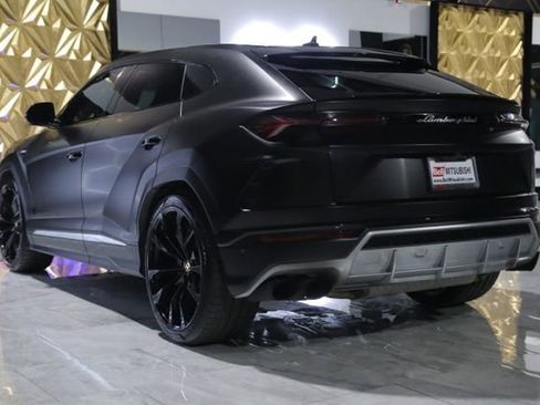 Used 2021 Lamborghini Urus AWD/4WD image 6