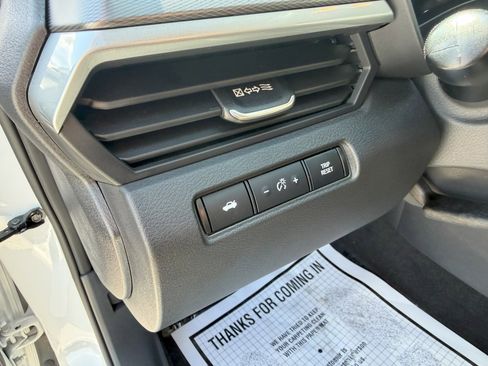 Used 2024 Nissan Altima 2.5 SR FWD image 10