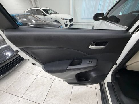 Used 2016 Honda CR-V LX image 15