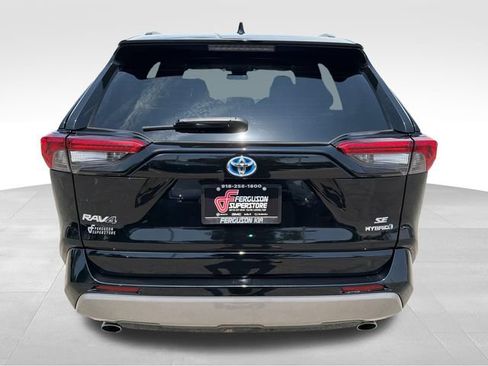 Used 2022 Toyota RAV4 SE AWD/4WD image 6