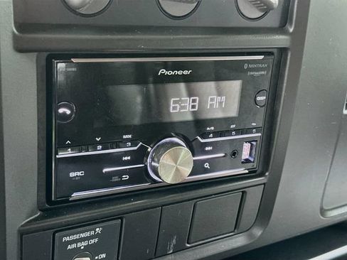 Used 2005 GMC Savana 2500 RWD image 18