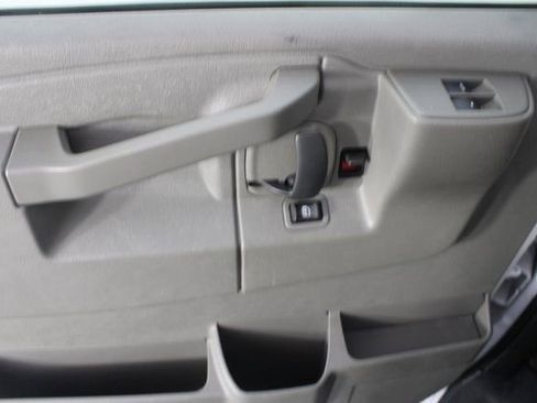 Used 2017 Chevrolet Express 2500 LS image 10