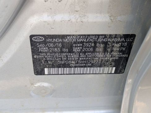 Used 2017 Hyundai Elantra SE image 10