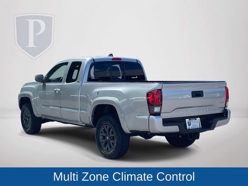 Used 2022 Toyota Tacoma SR5 w/ Technology Package RWD image 6