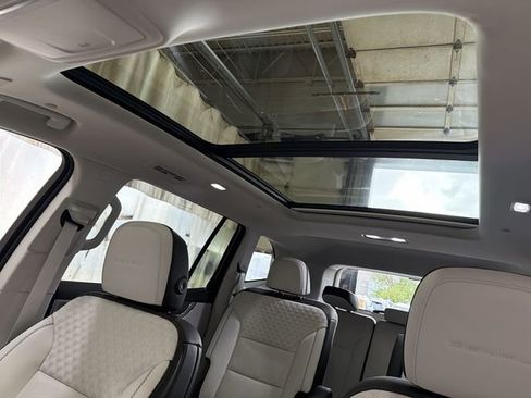 Used 2024 GMC Acadia Denali w/ Super Cruise Package AWD/4WD image 23