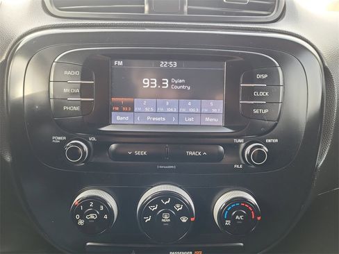 Used 2019 Kia Soul image 26