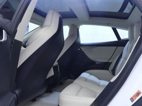 Used 2018 Tesla Model S 100D image 23