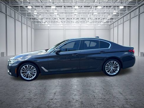 Used 2022 BMW 530i w/ Convenience Package RWD image 4