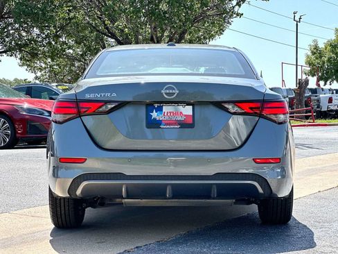 Used 2025 Nissan Sentra SV FWD image 14