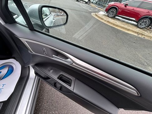 Used 2020 Ford Fusion SE image 34