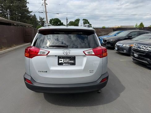 Used 2015 Toyota RAV4 XLE AWD/4WD image 5