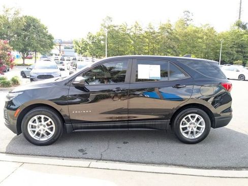 Used 2023 Chevrolet Equinox LS FWD image 11