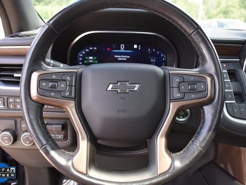 Used 2022 Chevrolet Tahoe High Country RWD image 10