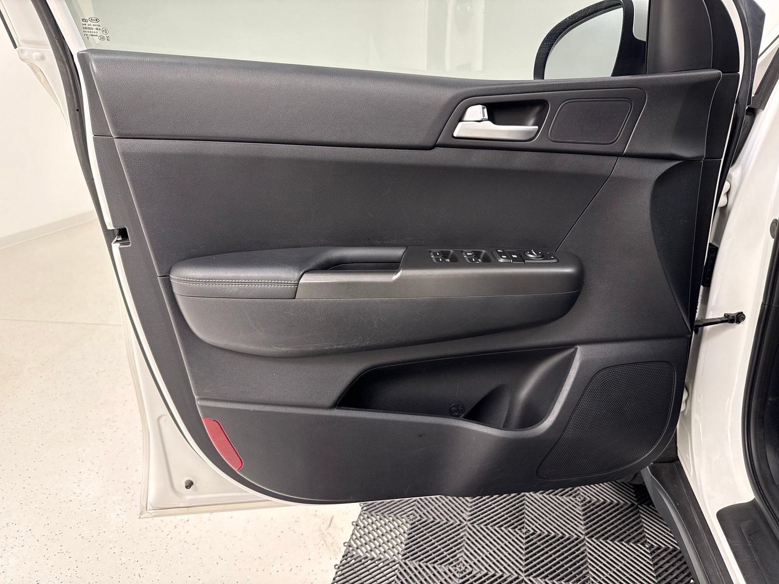 Used 2019 Kia Sportage LX FWD image 13