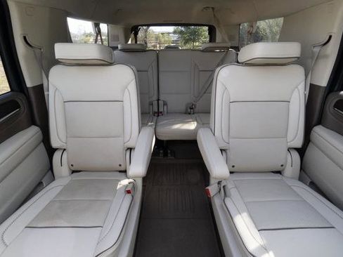 Used 2022 GMC Yukon XL Denali image 24