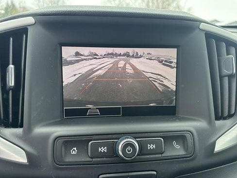 Used 2022 GMC Terrain SLE w/ Driver Convenience Package image 15