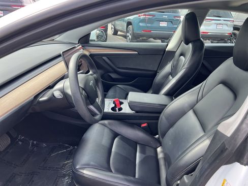 Used 2023 Tesla Model 3 Standard Range image 26