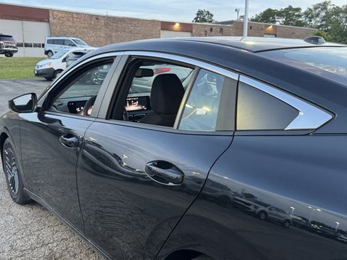 New 2026 Nissan Sentra SV w/ SV Convenience Package FWD image 25
