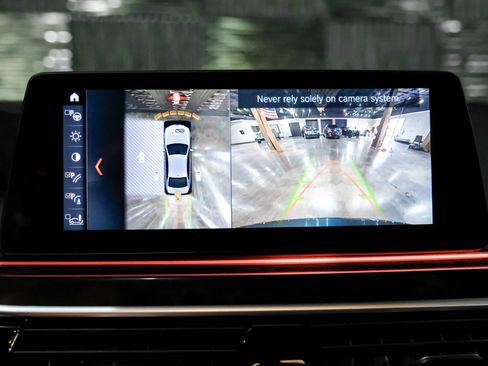 Used 2018 BMW 540i xDrive image 25