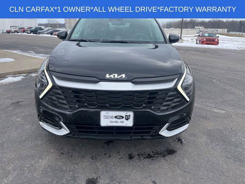 Used 2024 Kia Sportage LX image 2