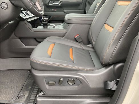 New 2026 GMC Sierra 1500 AT4 w/ AT4 Premium Package AWD/4WD image 28