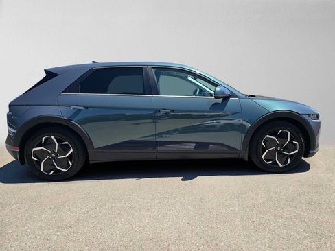 Used 2024 Hyundai Ioniq 5 SEL RWD image 2