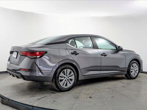 Used 2025 Nissan Sentra S image 7