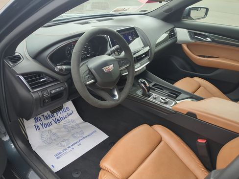 Certified 2021 Cadillac CT5 V w/ Platinum Package AWD/4WD image 9