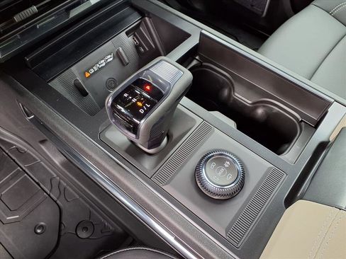 Used 2026 GMC Hummer EV SUV image 19