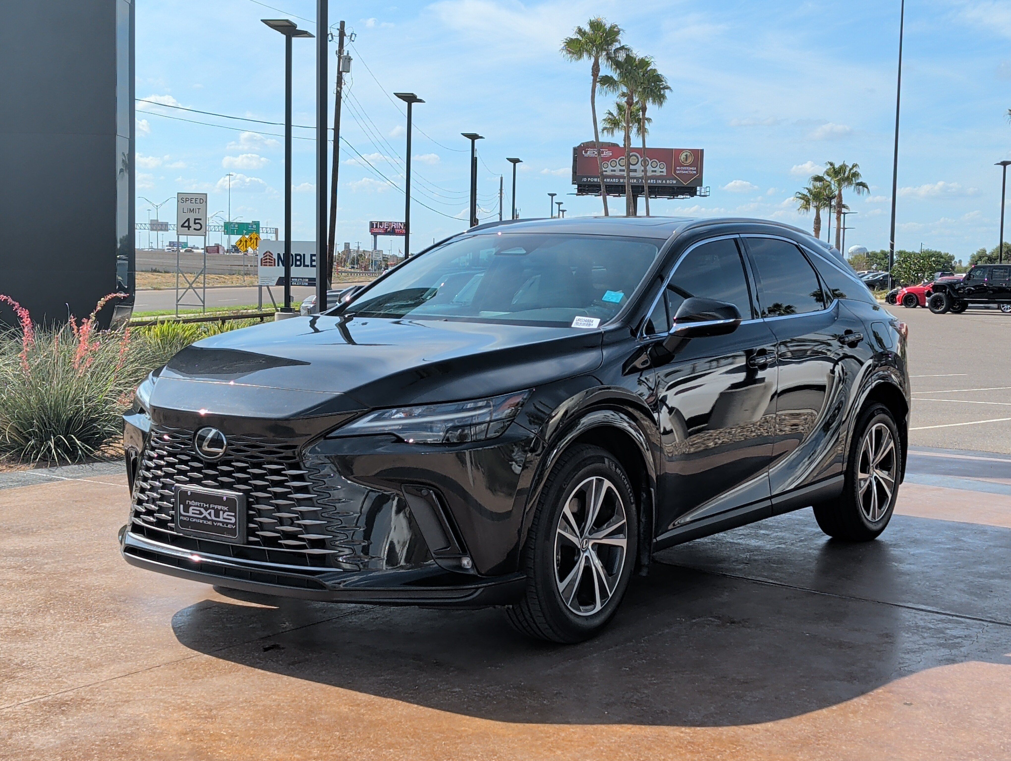 Used 2024 Lexus RX 350h w/ Accessory Package (Z1) AWD/4WD image 5