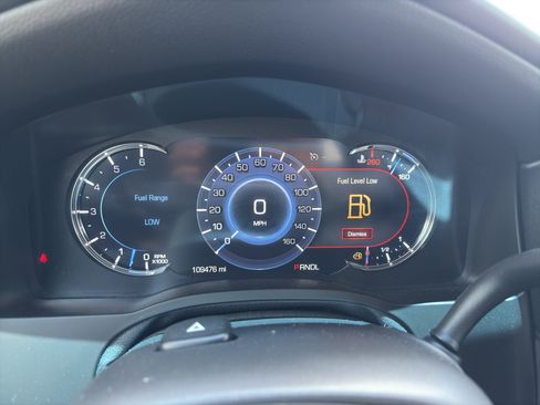 Used 2019 Cadillac Escalade Luxury RWD image 24