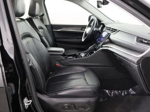 Used 2021 Jeep Grand Cherokee L Limited AWD/4WD image 19