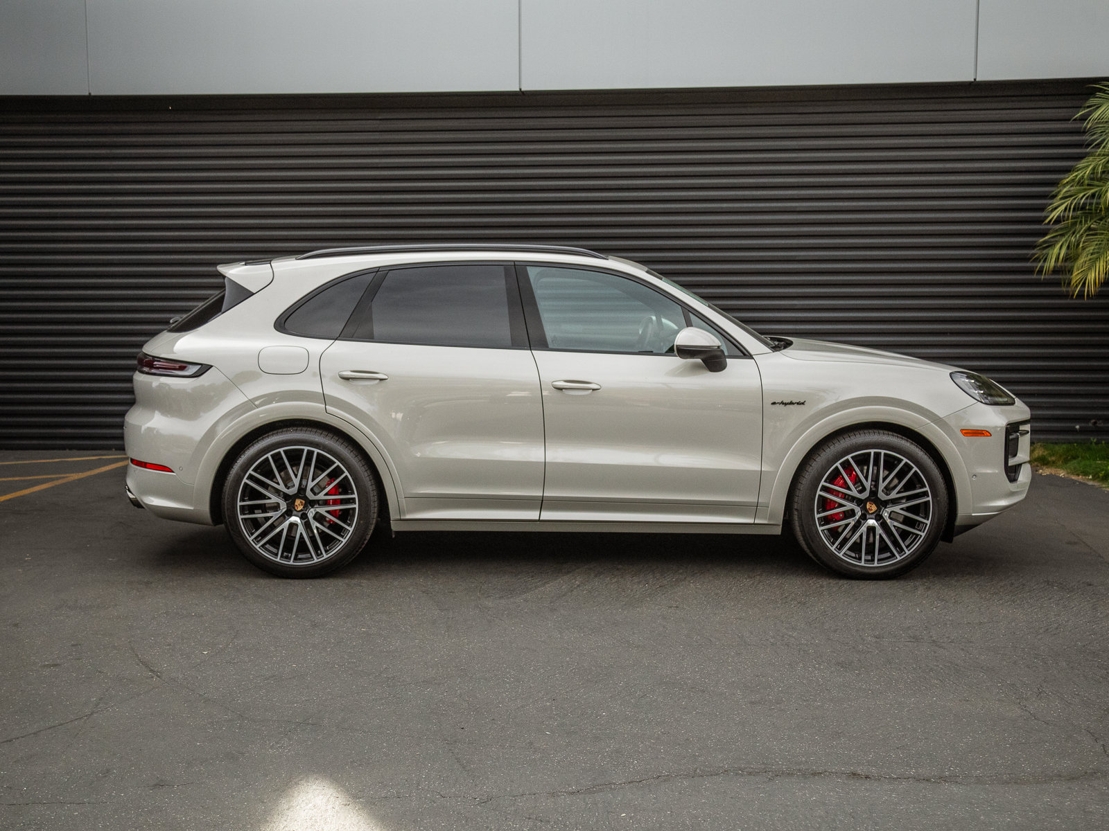 Certified 2026 Porsche Cayenne S AWD/4WD image 8