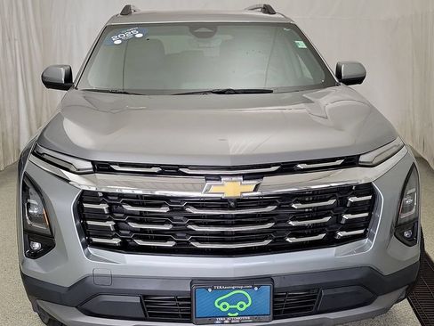 Certified 2025 Chevrolet Equinox LT w/ Convenience Package II AWD/4WD image 3