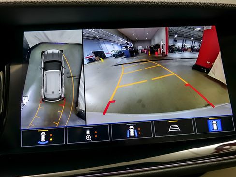 Used 2023 Buick Envision Avenir AWD/4WD image 20