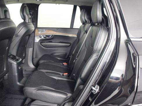 Used 2018 Volvo XC90 T8 Inscription w/ Luxury Package AWD/4WD image 32