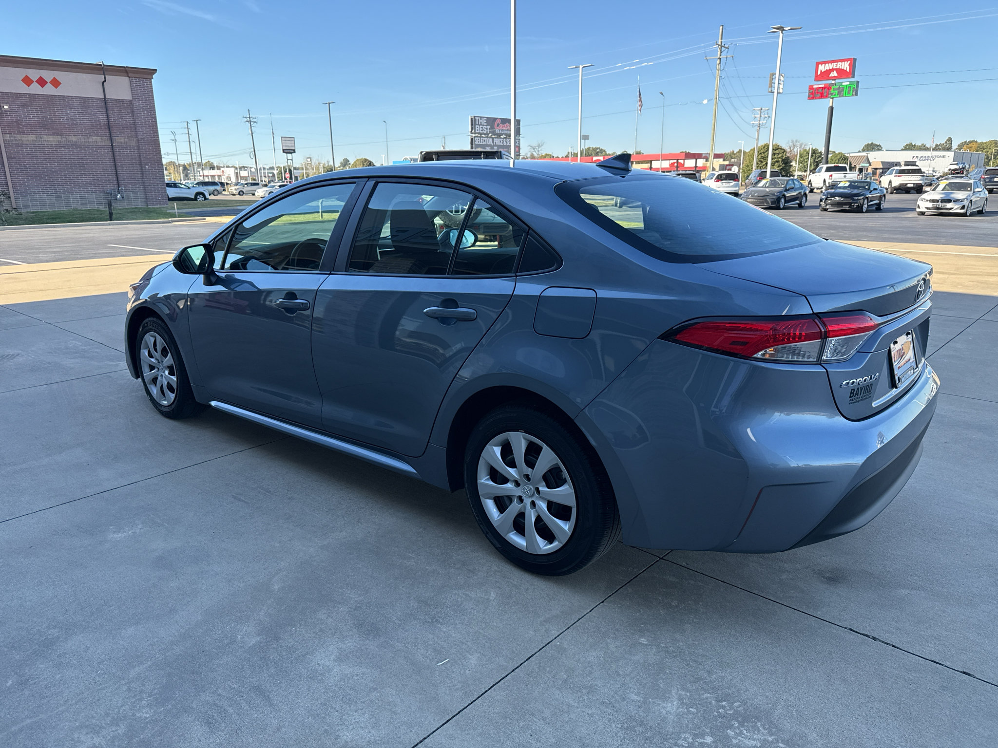 Used 2024 Toyota Corolla LE FWD image 5