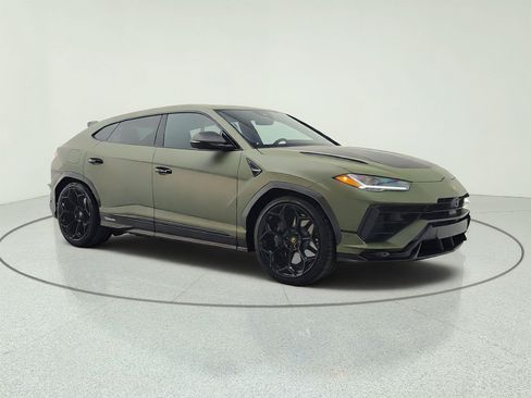 Used 2024 Lamborghini Urus Performante AWD/4WD image 3