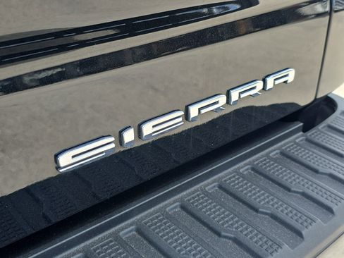 Used 2022 GMC Sierra 1500 Denali w/ Denali Reserve Package AWD/4WD image 11