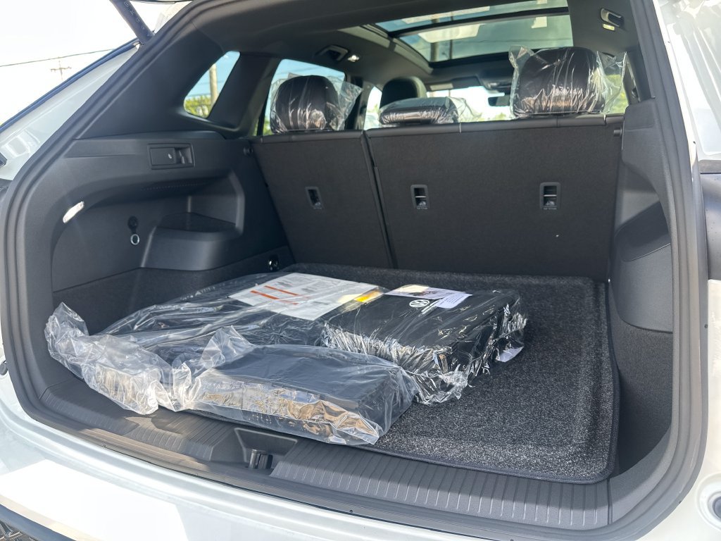 New 2026 Volkswagen Tiguan SE R-Line AWD/4WD image 19