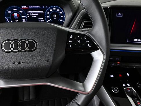 New 2025 Audi Q4 e-tron Prestige image 11