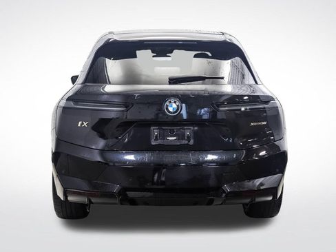 Used 2024 BMW iX xDrive50 w/ Premium Package AWD/4WD image 4