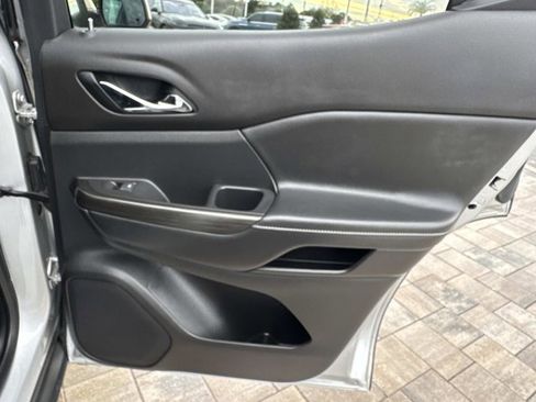 Used 2019 GMC Acadia SLT image 23