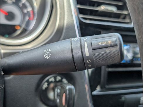 Used 2013 Chrysler 200 LX FWD image 16