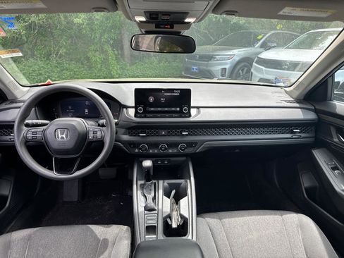 Used 2024 Honda Accord EX image 31