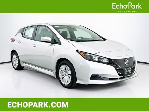 Used 2024 Nissan Leaf S image 1